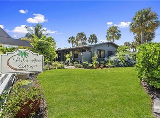 2563 NE Palm Ave, Jensen Beach, FL 34957