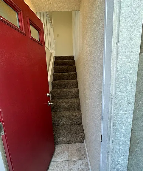 815 Liverpool Ct #C — Photo 2