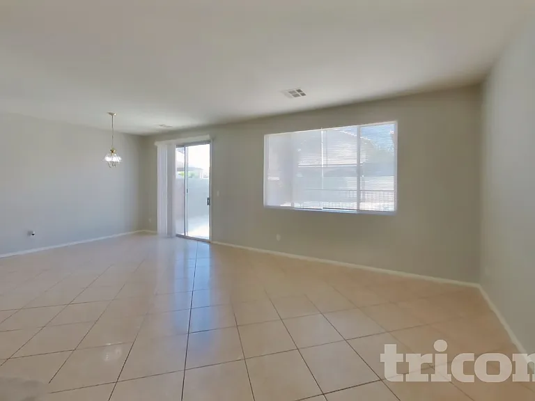 5890 Autumn Harvest Ave — Photo 2