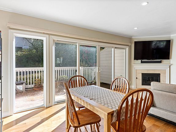 4th image of 431 Woodminster Dr