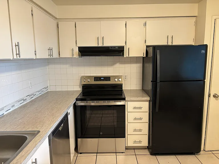 1313 M St SE #A — Photo 3