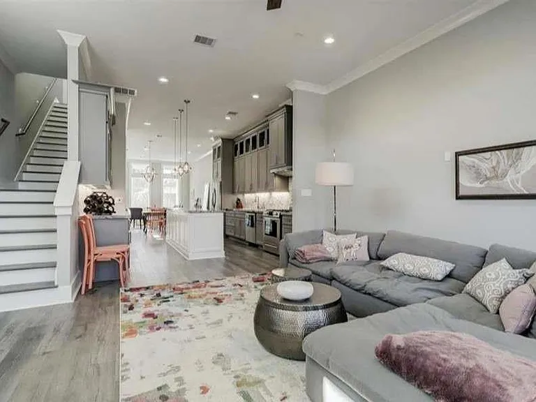 4630 Kermit St #B — Photo 1