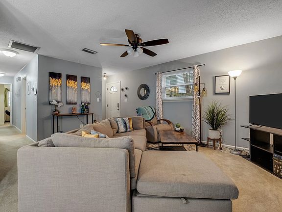 3rd image of 2815 Misty Garden Cir