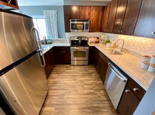 24 W Chestnut St #708, Chicago, IL 60610