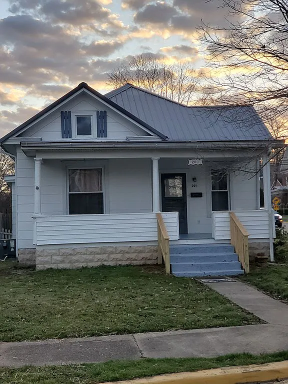 201 Wilson St photo 1
