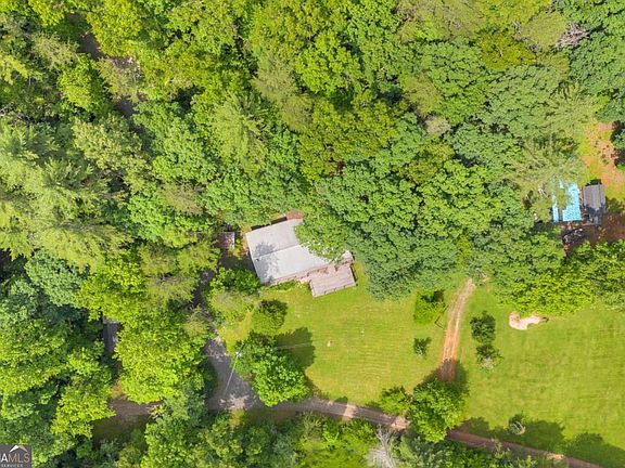 3rd image of 110 Wilderness End