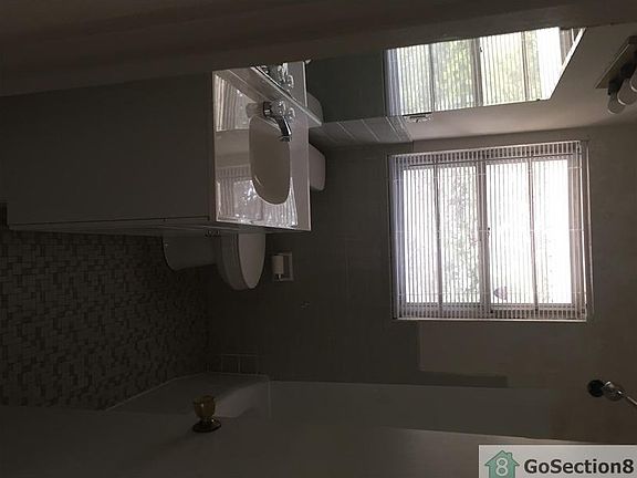 4th image of 5504 McLaran Ave