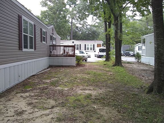 2nd image of 37 Dollie Cir