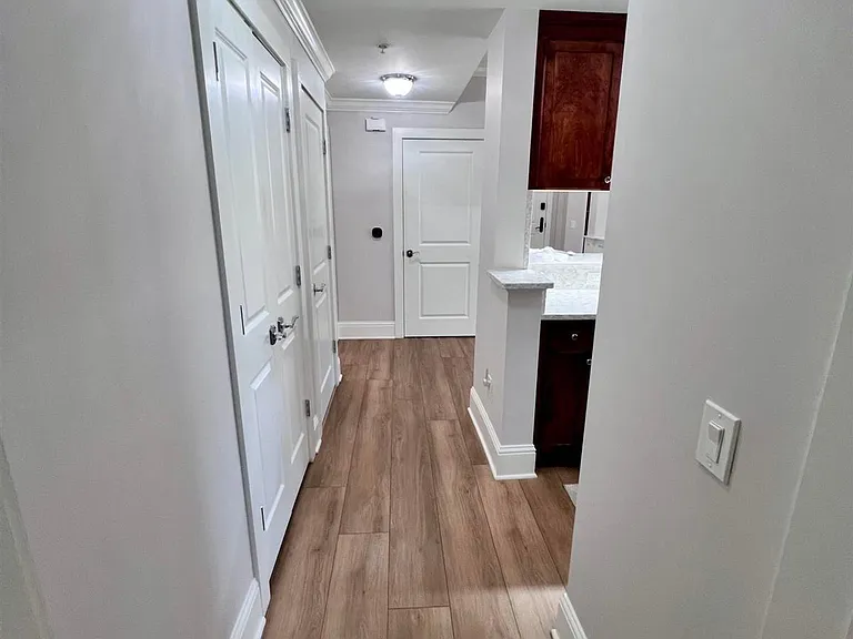 1040 Creekside #D — Photo 18