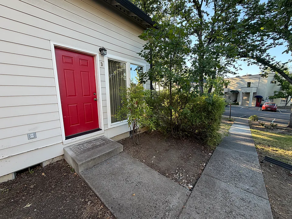 1621 Clark Ave #3