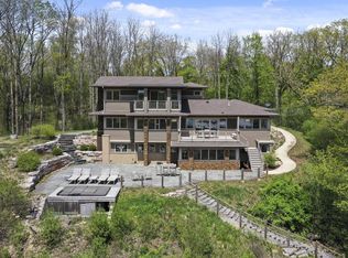 W1905 Itsa Little Rd, Mukwonago, WI 53149