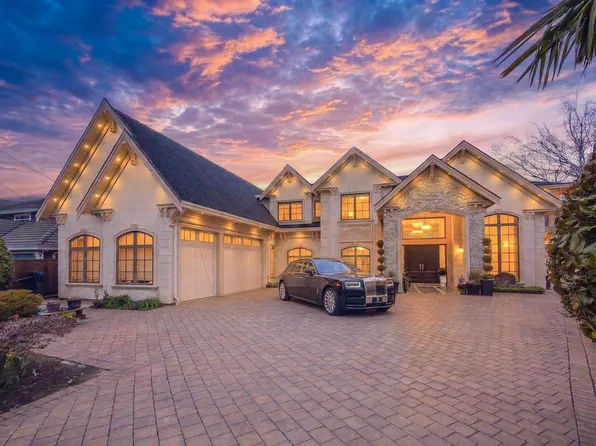 5711 Riverdale Dr, Richmond, BC V7C 2E4