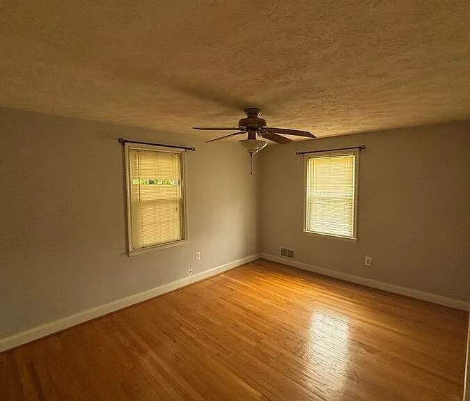 906 Fairmount Ave — Photo 9