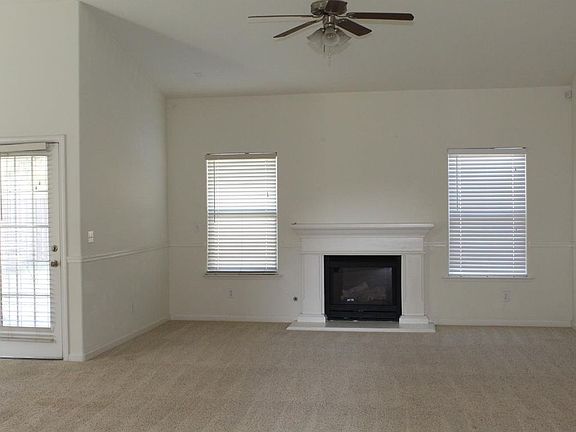5th image of 2238 N Arbor Ave