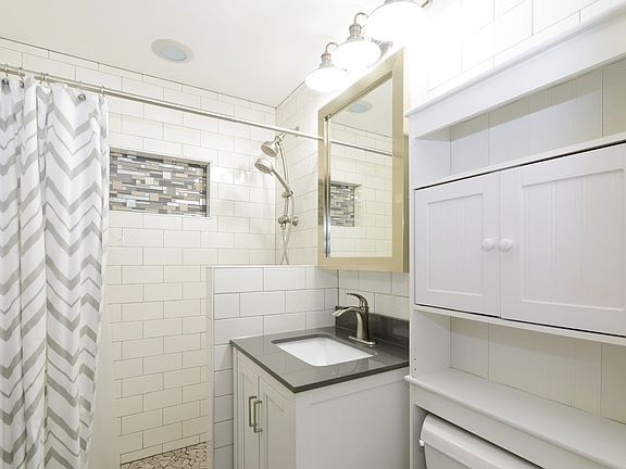 5th image of 11200 S Avenue O