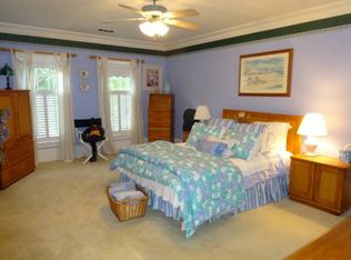 865 Marseilles Dr, Sandy Springs, GA 30327