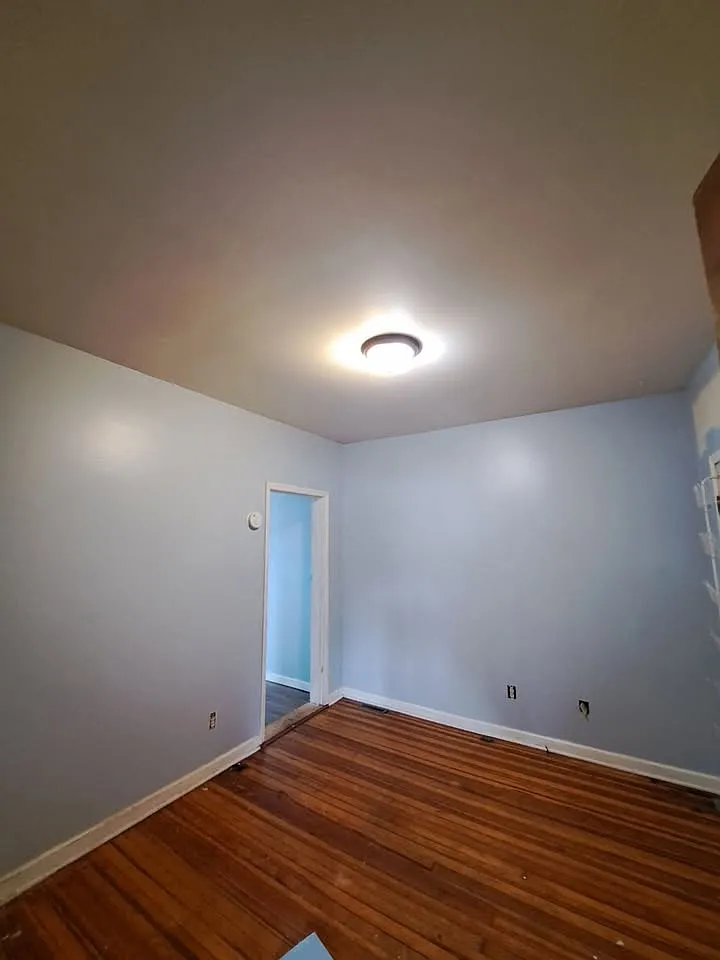 Building Photo - 901 Nott St #1R