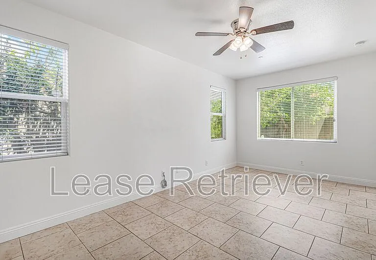 2160 N Stokes Ct — Photo 3