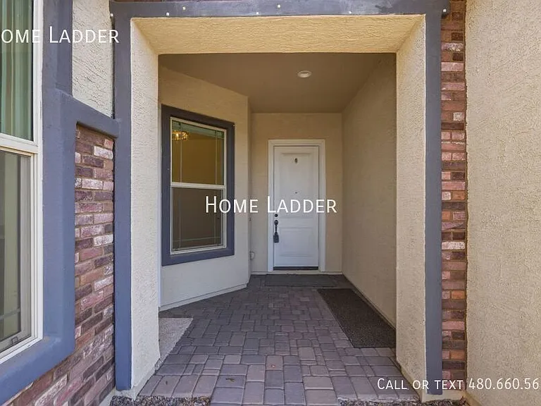 10812 E Tesla Ave — Photo 4