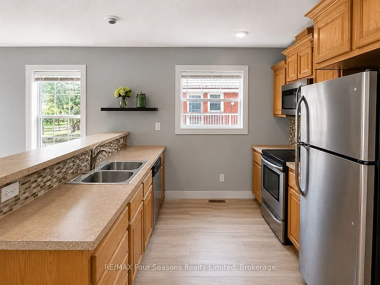 128 Spruce St #130 — Photo 5