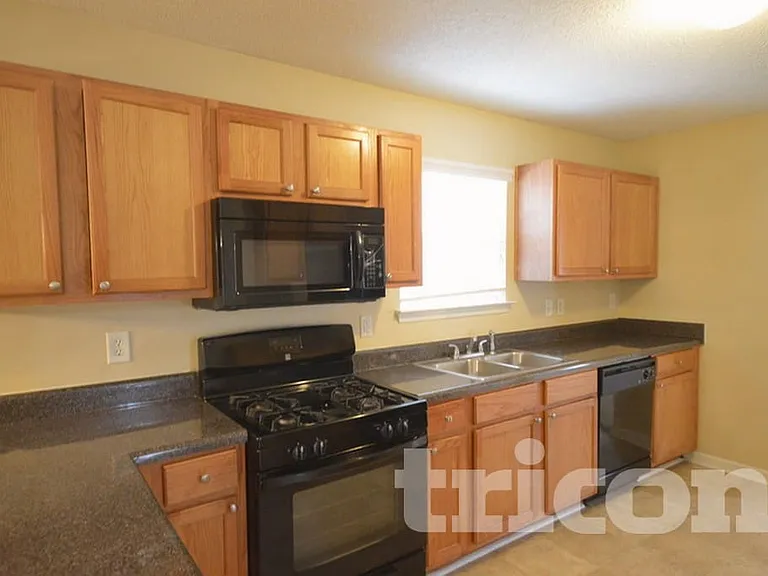 3568 Forest Downs Cv — Photo 3