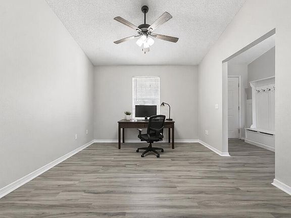 4th image of 238 Trish Dr