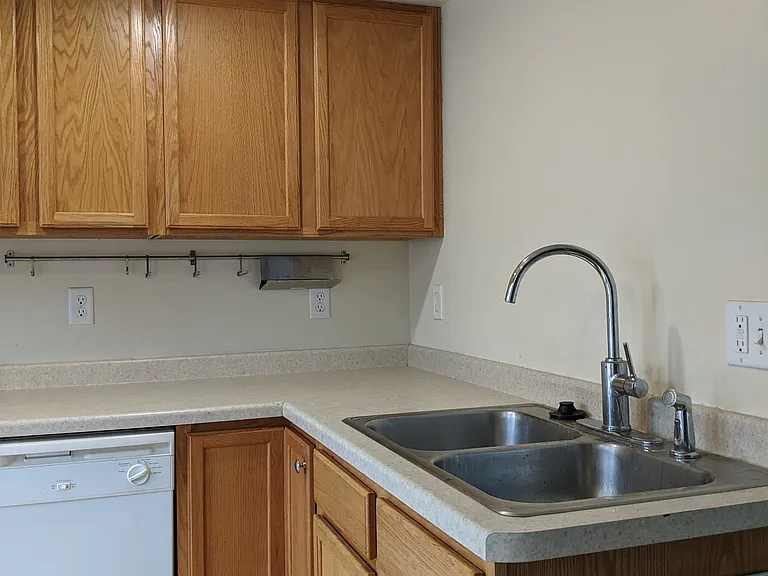 2518 E Johnson St #2 — Photo 27