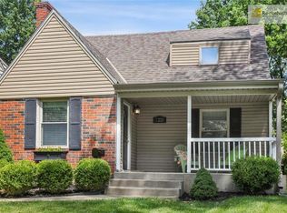 7233 Walnut St, Kansas City, MO 64114