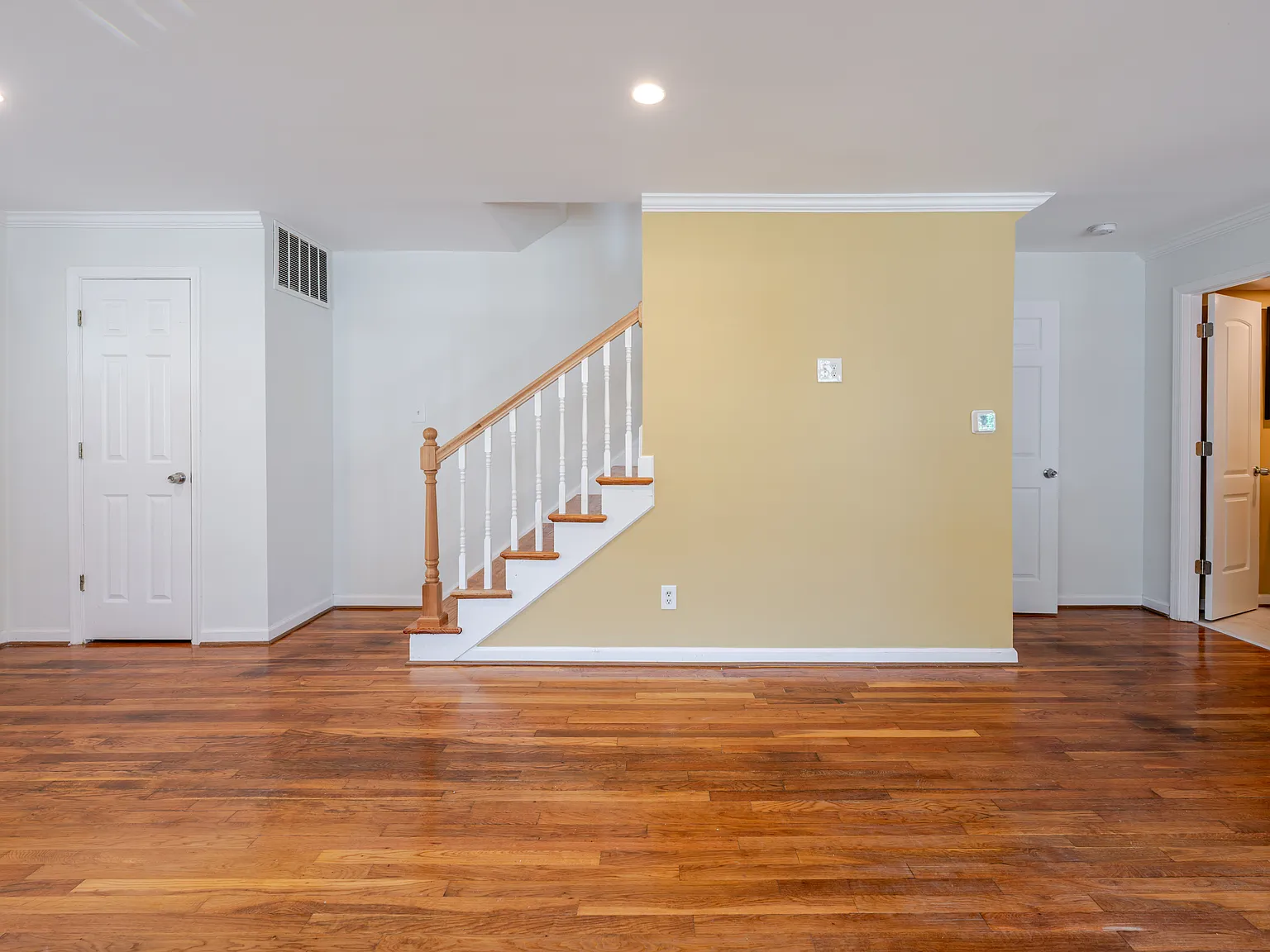 3 bed, 2.5 bath, 1484 sqft, $3,495 — Photo 3