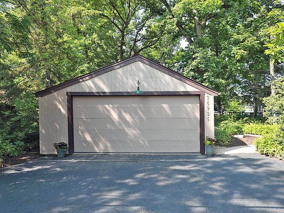 3rd image of 36926 N Corona Dr