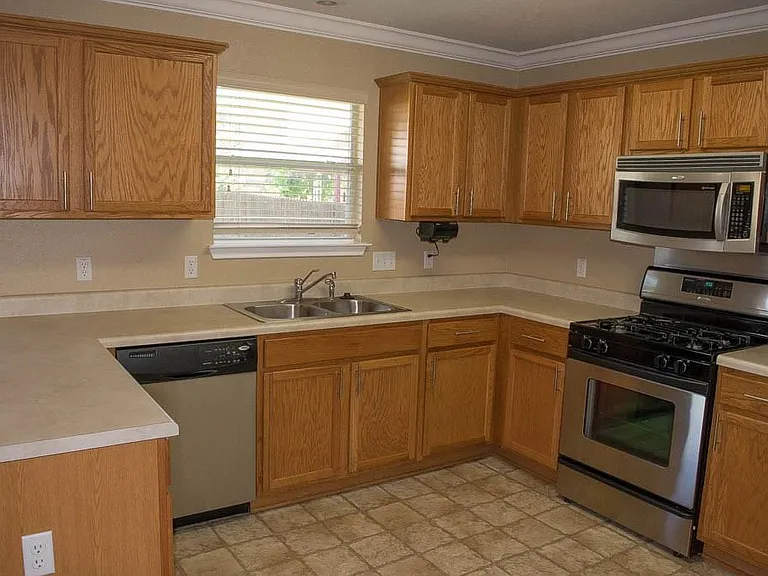 1708 Darjeeling Dr — Photo 6