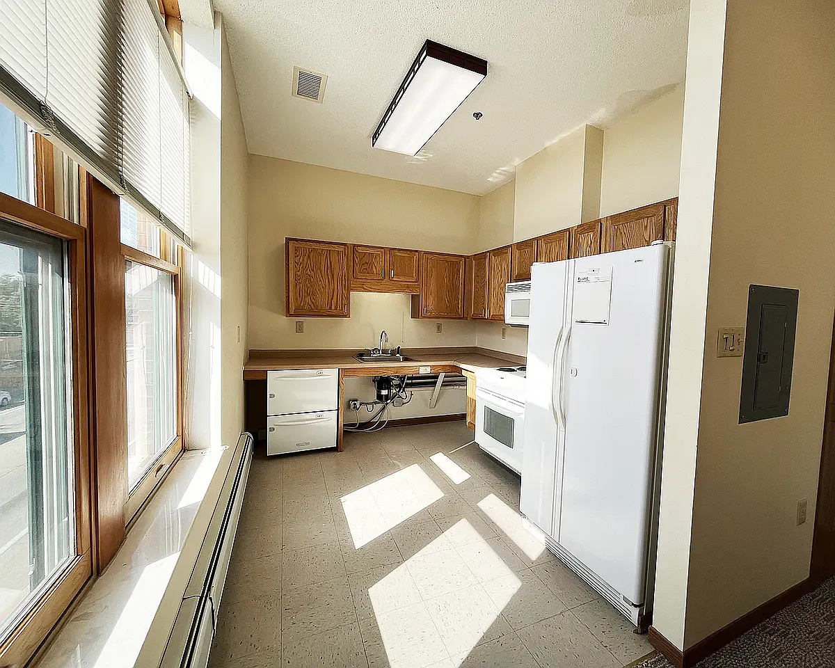 1 bed, 800 sqft, $850 — Photo 2