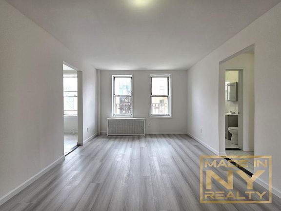 3rd image of 3620 Parsons Blvd APT 5A