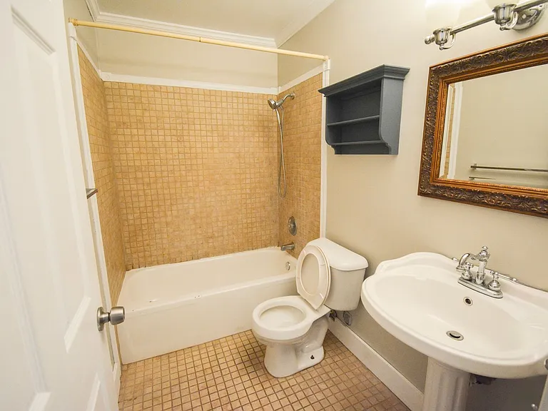 2120 Valleyhigh Dr NW #C103 — Photo 7