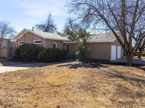 109 W 13th St, Quanah, TX 79252