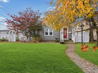 60 Montauk Ave, Merrick, NY 11566