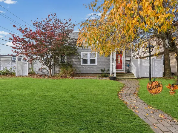 60 Montauk Avenue, Merrick, NY 11566