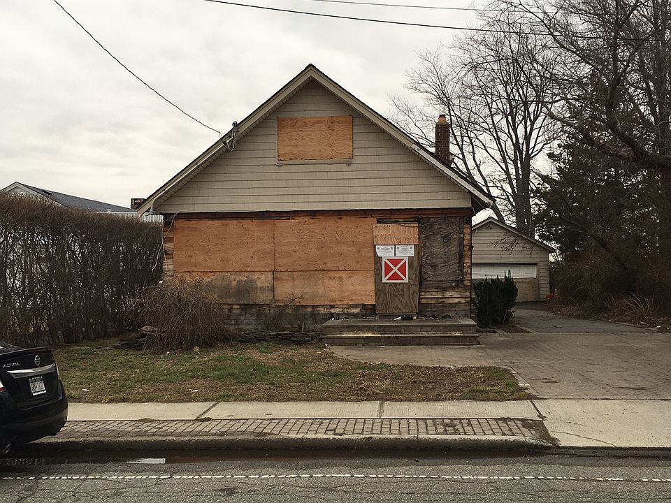 1st image of 3325 Bayfront Dr