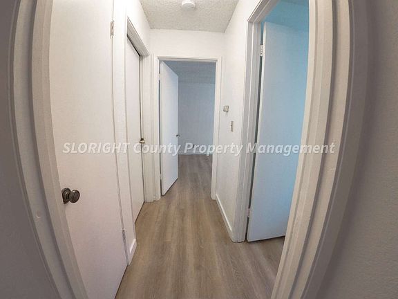 4th image of 122 Vine St Unit B