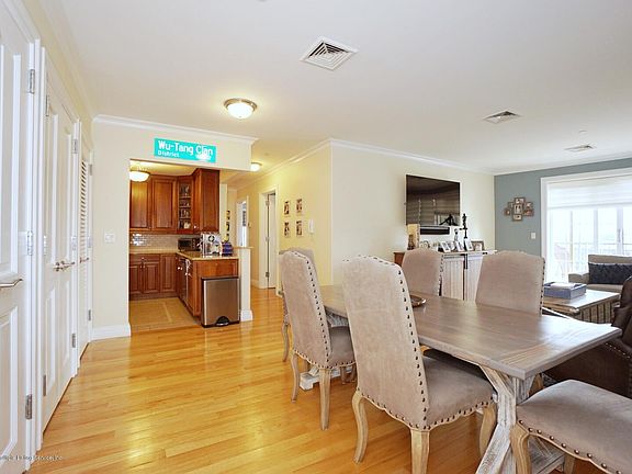 5th image of 155 Bay St APT 3L