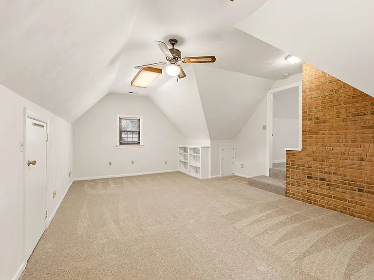 512 Bonsack Ct — Photo 37