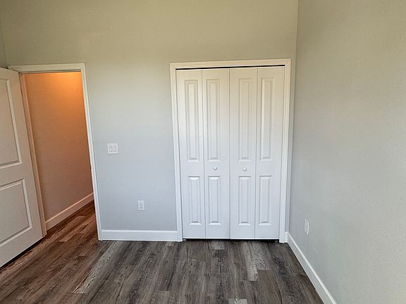 4th image of 10085 Amicola St #10085