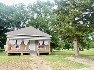 522 S 11th St, Independence, KS 67301