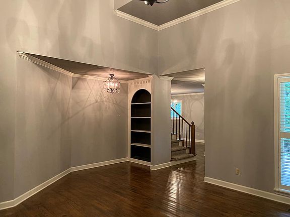 5th image of 712 Dogwood Ln