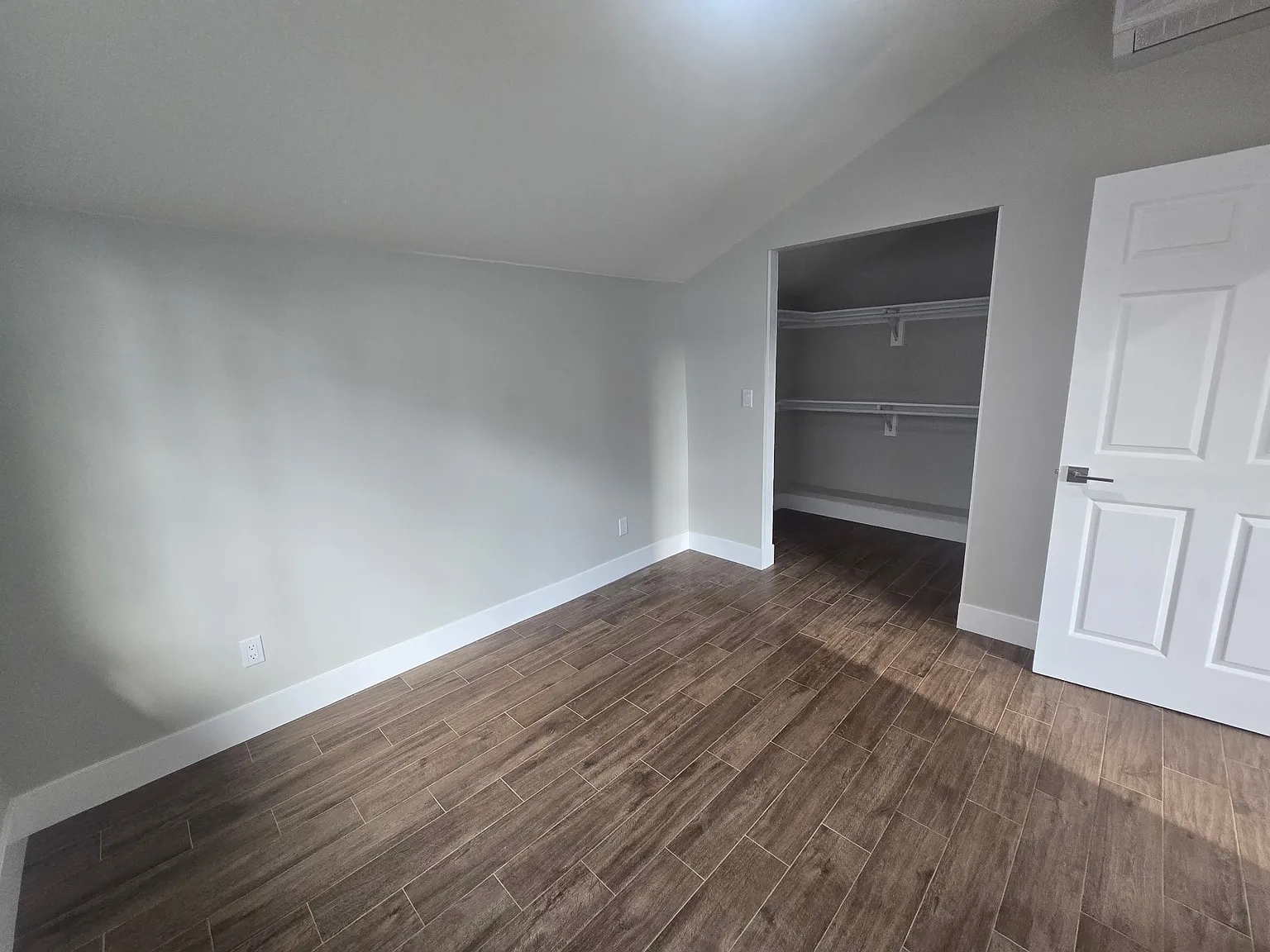 1 bed, 450 sqft, $2,100 — Photo 4