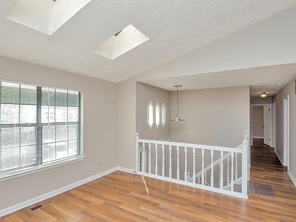 3rd image of 843 Westgard Ct
