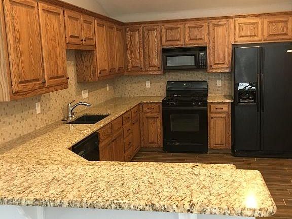 2nd image of 11560 Petunia Dr