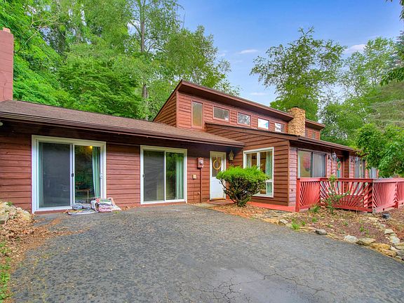 3rd image of 7495 James Way