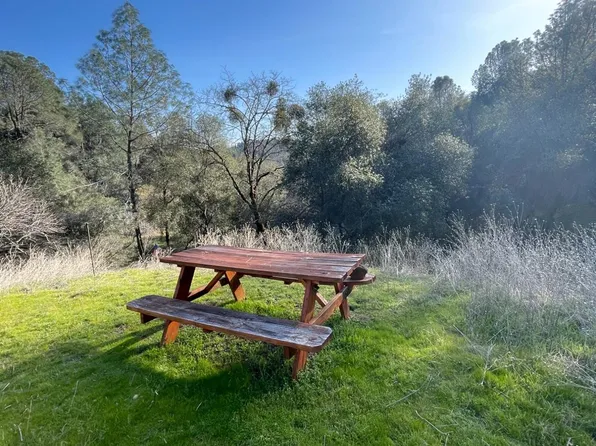 20143 Applejack Dr, Grass Valley, CA 95949