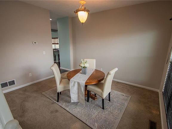 5th image of 8295 Burlington Dr